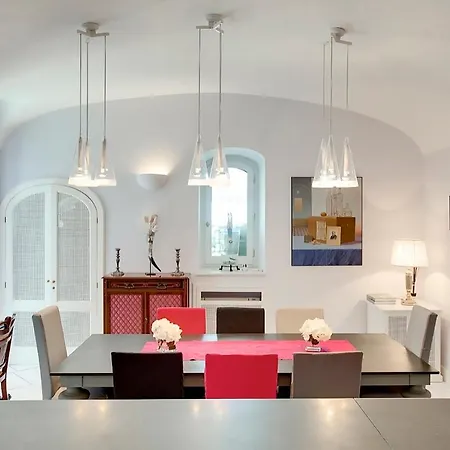 Luce Villa